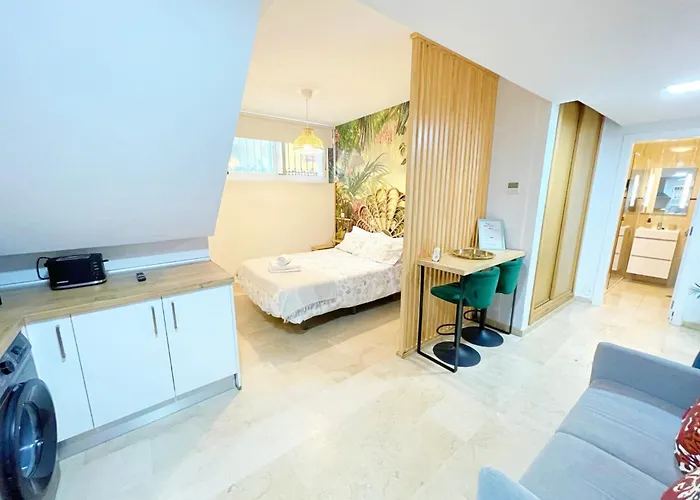 New Tropic Malaka Lägenhet *